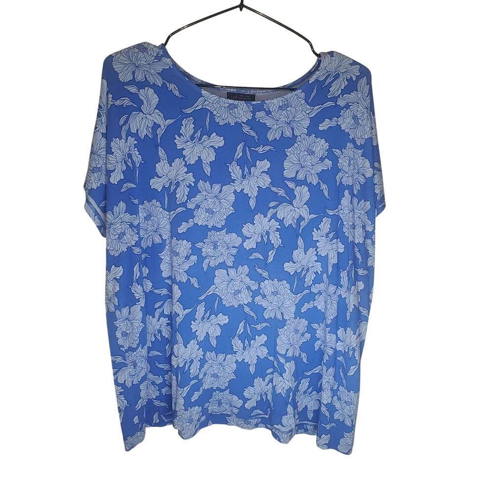J. Jill Wearever Floral Travel Top Blue White Size L Wrinkle Resistant Travel